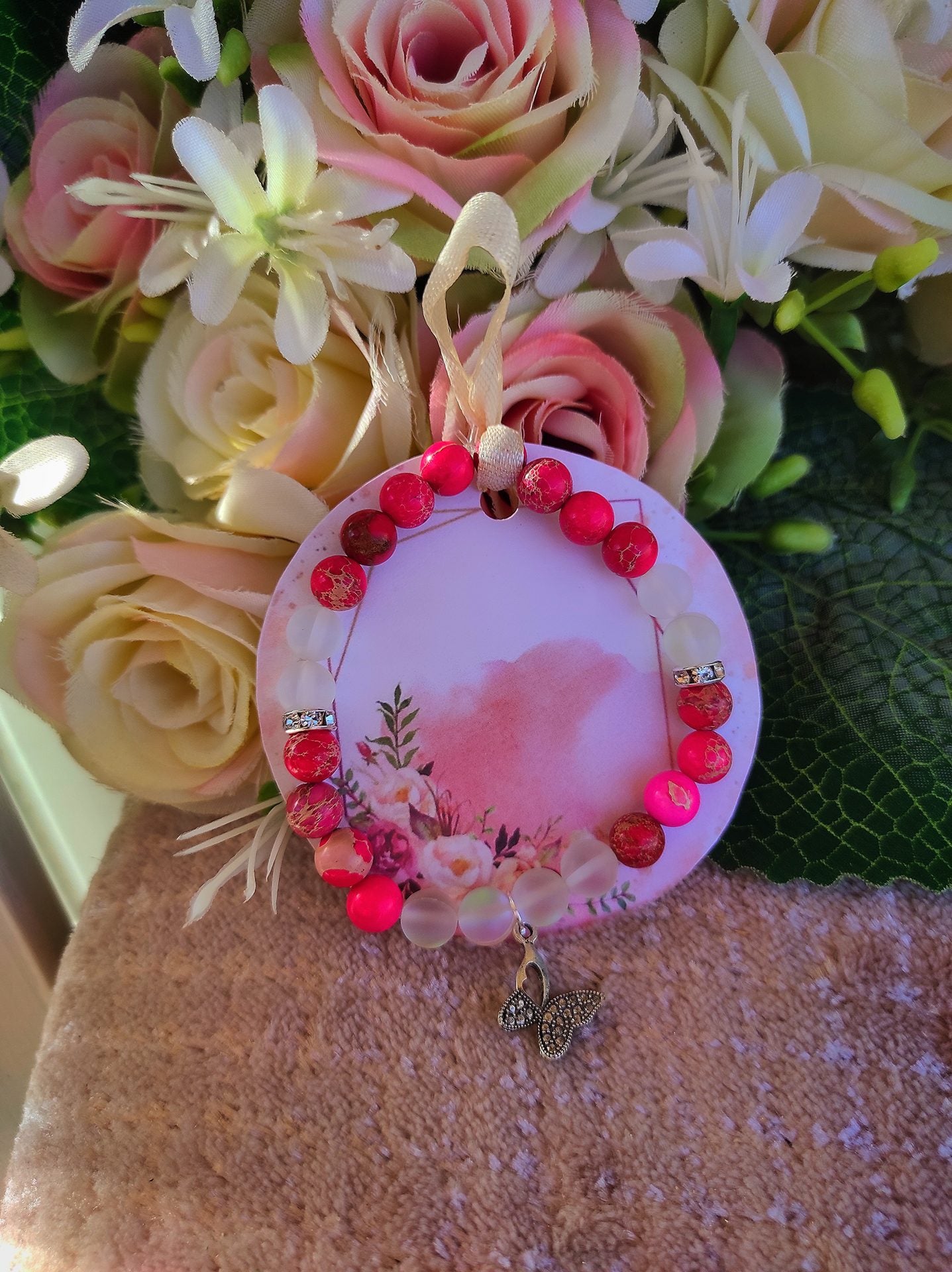 Holdköves pillangó ásvány karkötő